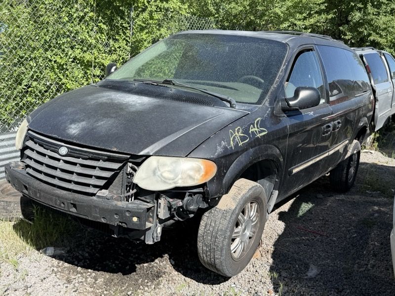 2007 Chrysler Town & Country Parts - UTPAP Ogden