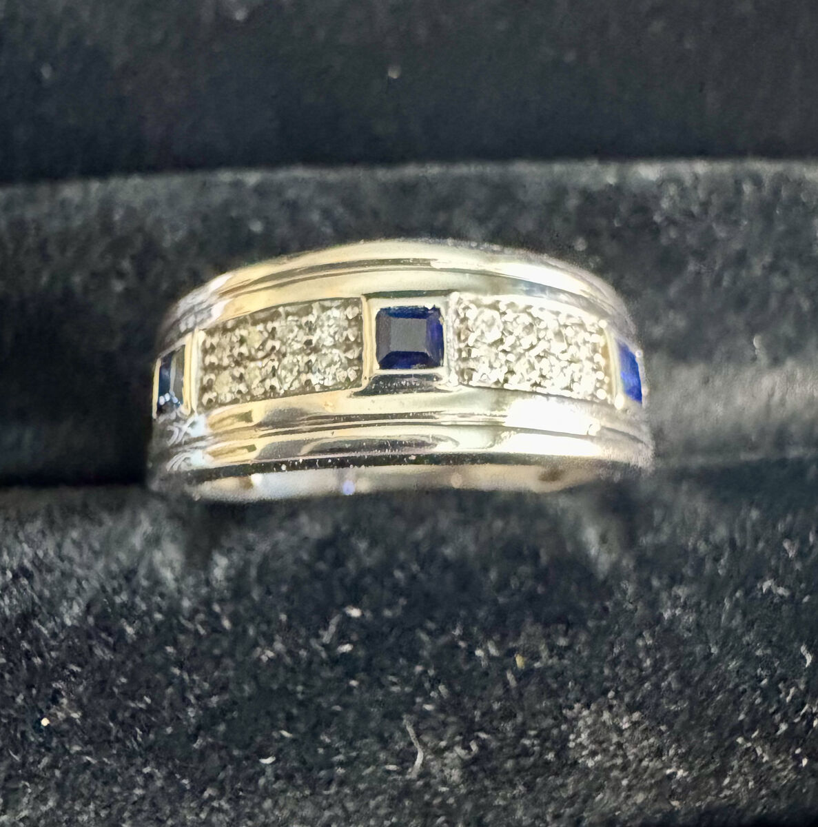 White gold, diamond and sapphire band/ring