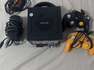 Modded Nintendo GameCube DOL-001