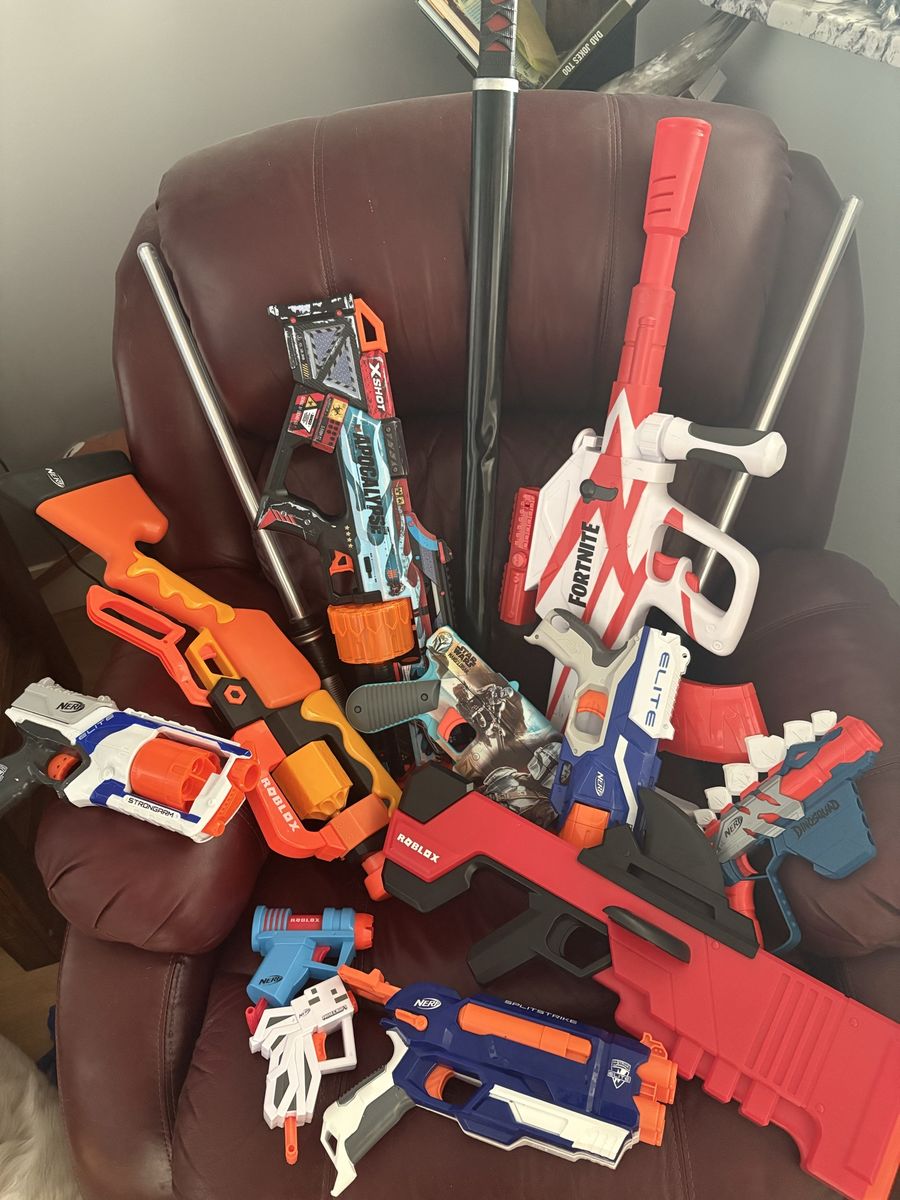 Large Nerf & X-Shot Blaster Lot: Fortnite, Roblox, Elite Strongarm, Dinosquad more