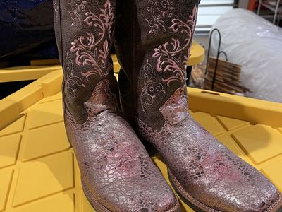Women’s Cowgirl Boots OBO