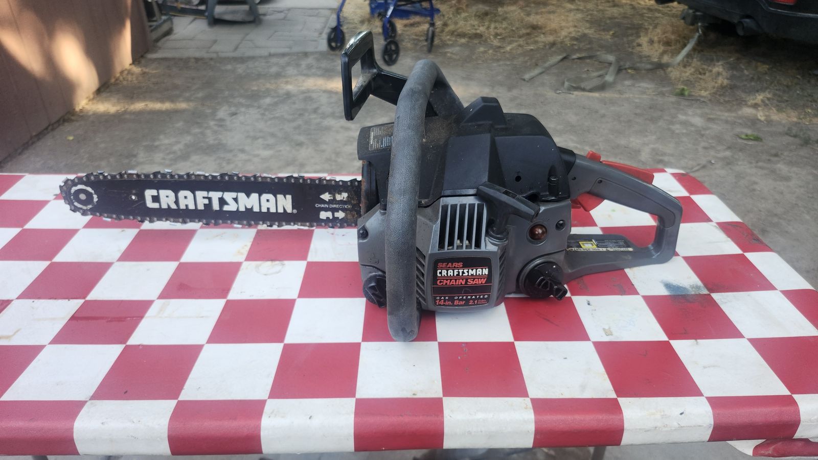 Sears Craftsman 14-Inch 2.1 Gas Chainsaw with Carrying Case & Blade Guard