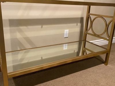 Gold & Glass Console Table – Modern Glam Style
