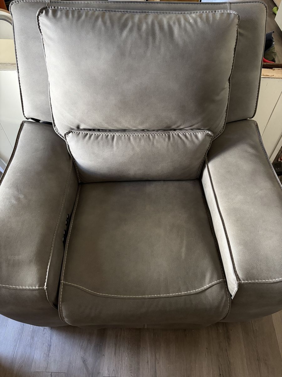 Sauvage Cobalt Power Recliner with Power Headrest