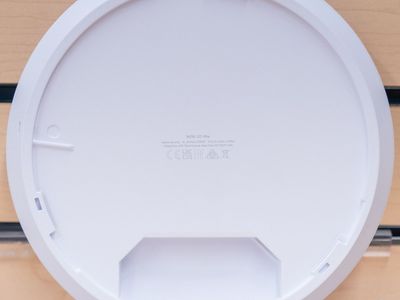 Ubiquiti Unifi U7 Pro | WiFi 7 Wireless Access Point w/ Mounting Plate