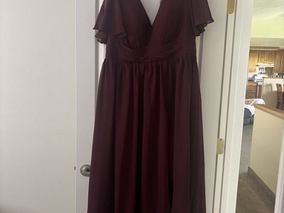 Burgundy Chiffon V-Neck Lace-Up Back Maxi Dress Formal Evening