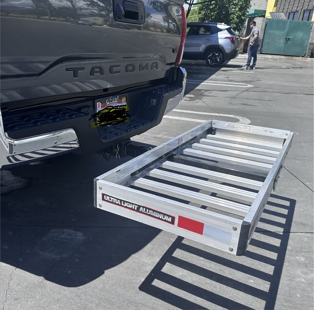 Hitch Cargo Carrier