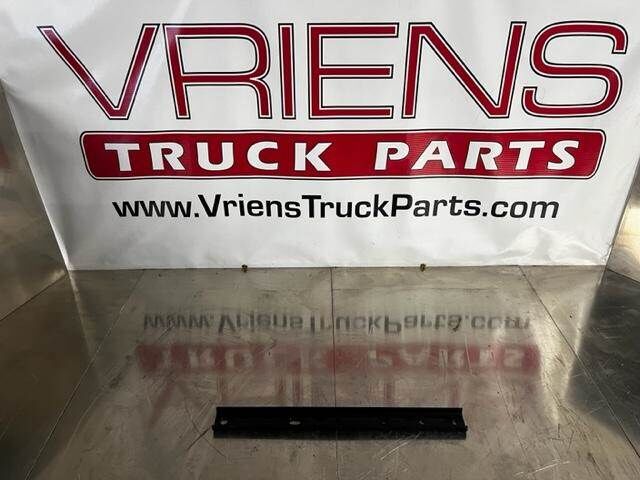 Peterbilt 389 Bracket