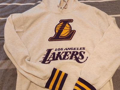 Los Angeles Lakers Pullover Hoodie - Size Small