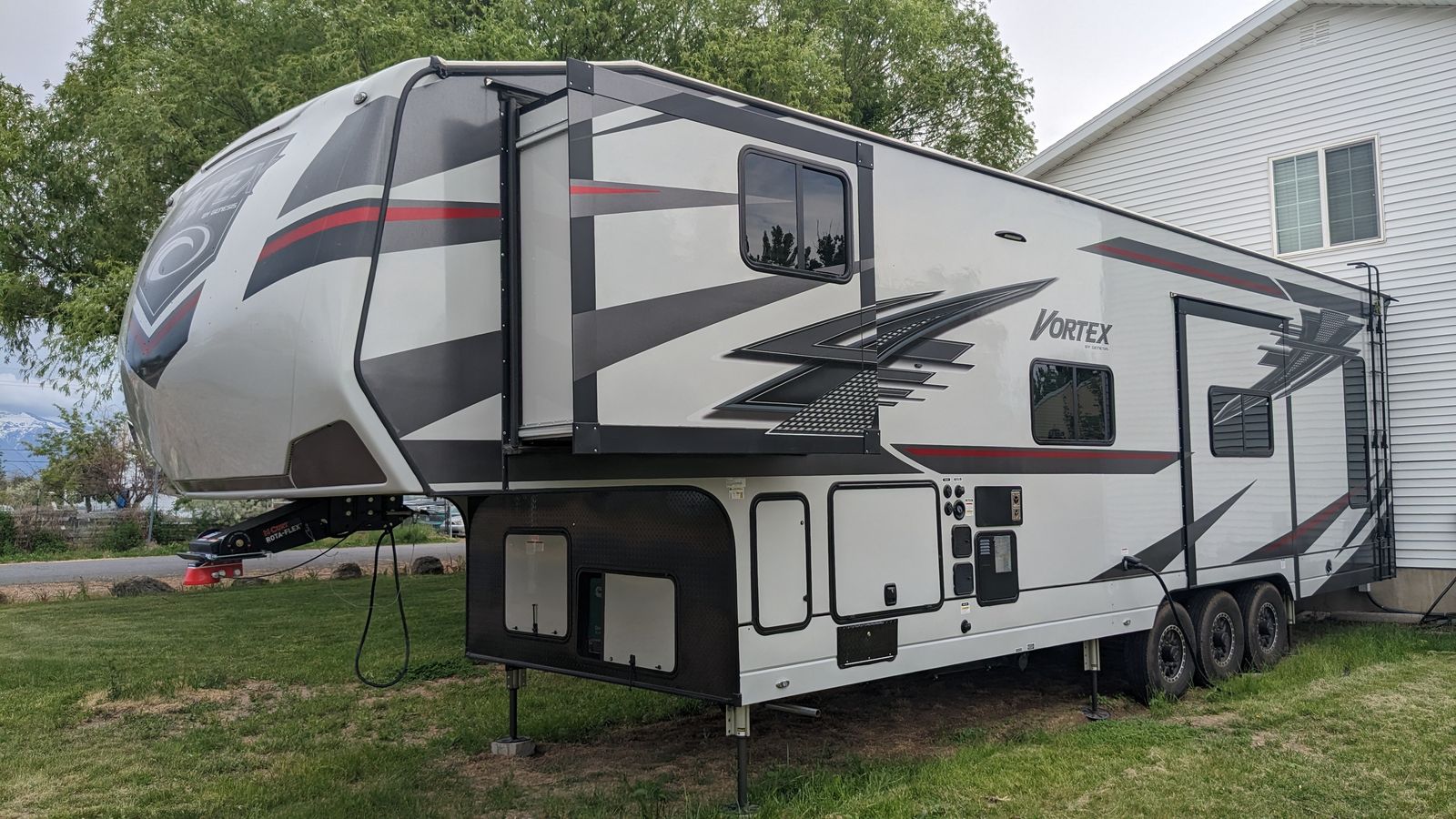 2023 Genesis Vortex 3718VXL Toy hauler