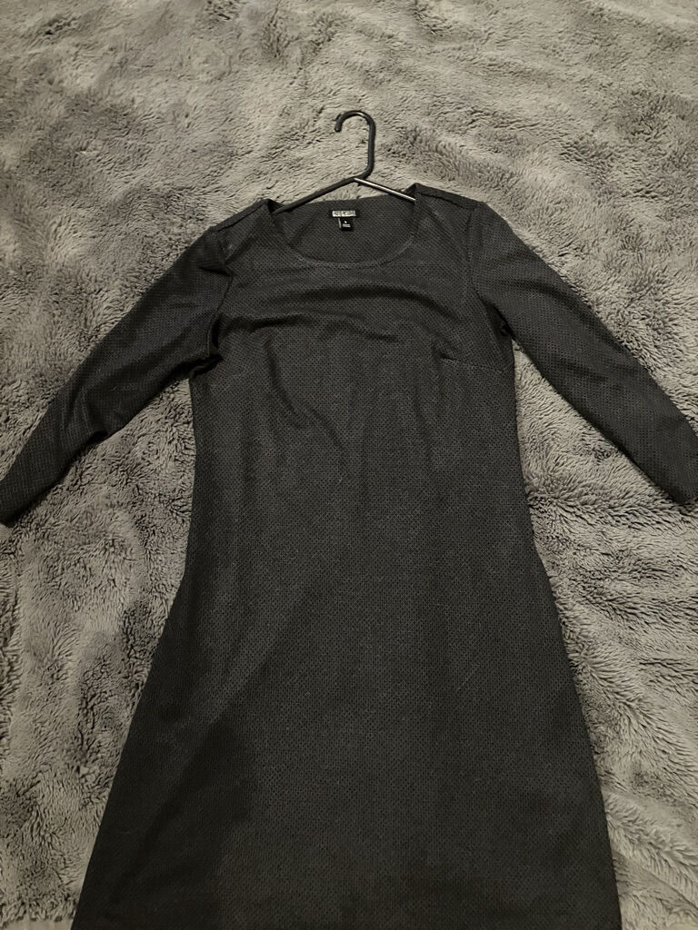 Women's size small dress with pockets