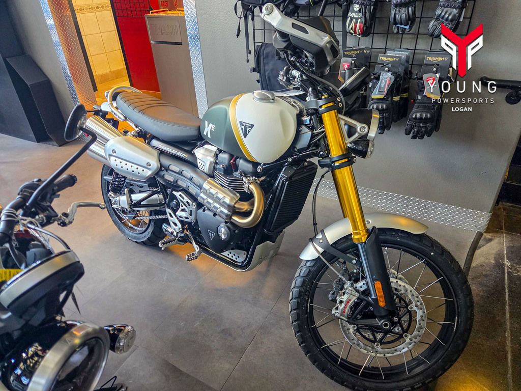 2026 Triumph Scrambler 1200 XE Matte khaki green