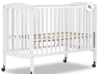 2-in-1 Dream On Me Full Size Folding Crib, New