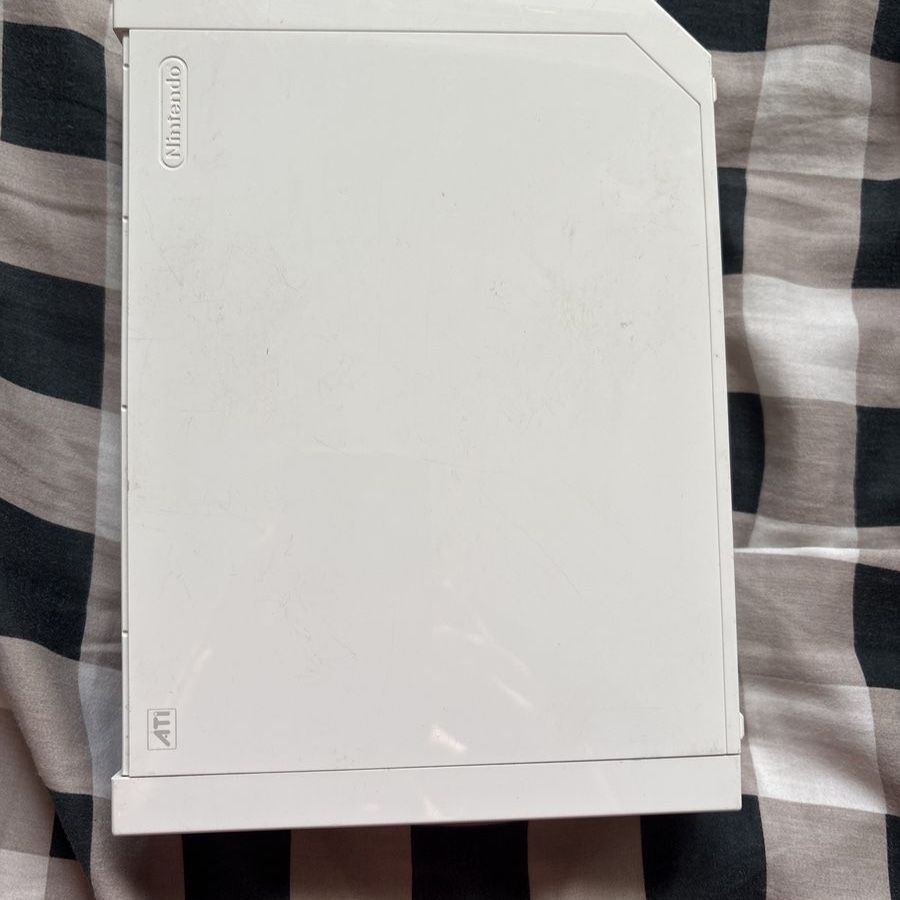 Nintendo Wii Console RVL-001 White - Includes 1 Controller, 2 Memory Cards, Sensor & Steering Wheel