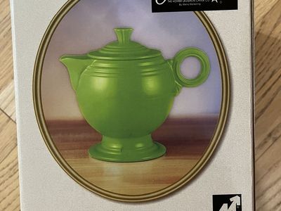 New Fiesta Chartreuse Green Gravy Server with Original Factory Box -NIB