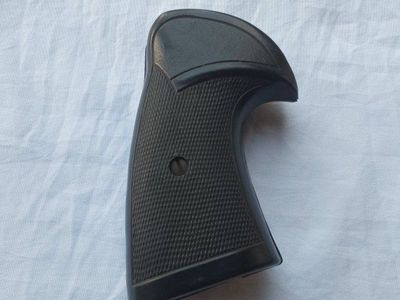 S & W N frame graps