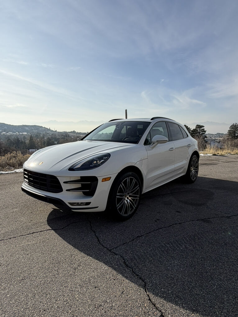 2017 Porsche Macan Turbo