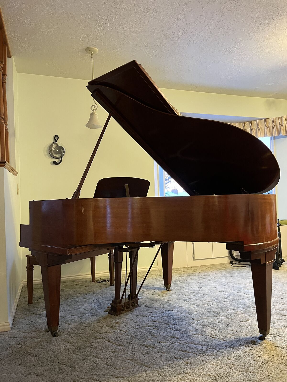 Baby Grand Piano - Ivers & Pond (1937-1938) – Clean Soundboard, Bench Included