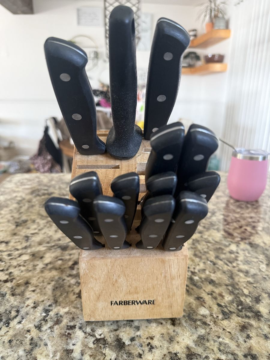 FARBERWARE Knife Block Set - Complete Kitchen Cutlery with Wood Block