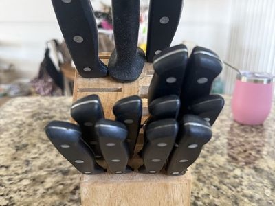 FARBERWARE Knife Block Set - Complete Kitchen Cutlery with Wood Block