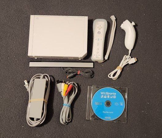 White Nintendo Wii with Wii Sports