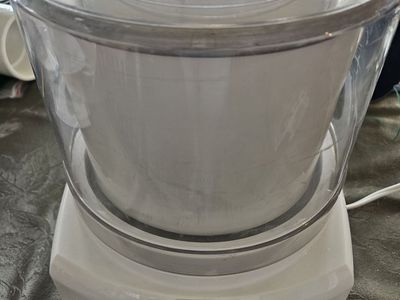 Cuisinart Automatic Frozen Yogurt-Ice Cream and Sorbet Maker,