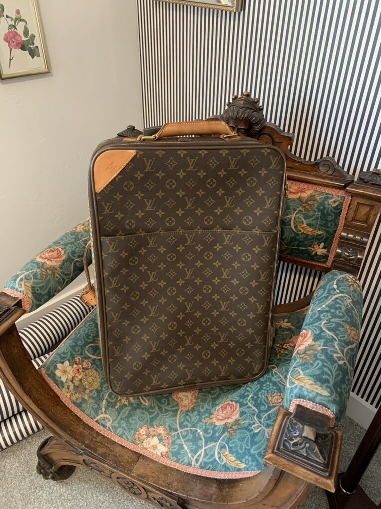 Vintage  90s LV Era Pegase 60