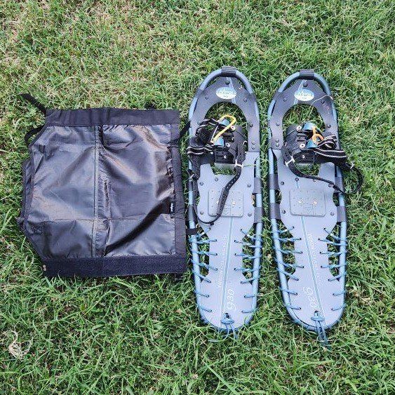 9x30 snowshoes with leg gaiters
