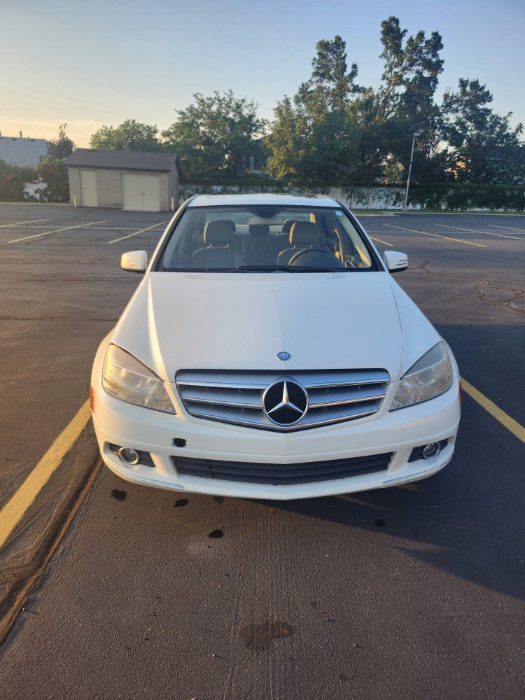 2011 Mercedes-Benz C-Class 300 4MATIC