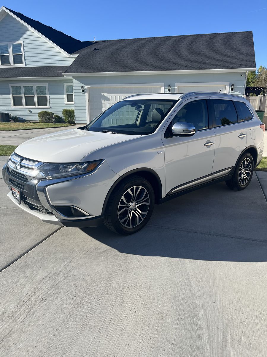 2016 Mitsubishi Outlander GT