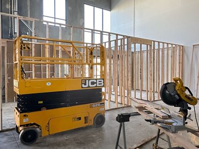 SCISSOR LIFT 129 - 26 - 32FT. RENTAL