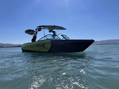 2018 Super Air Nautique 230 23’ Wake Boat