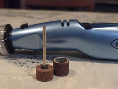 Pet Nail Care Bundle: Oster Grinder & Four Paws Clippers