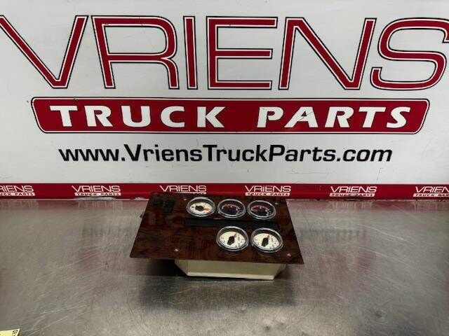 International Right Instrument Cluster Dash Panel, Part # 3833540C91