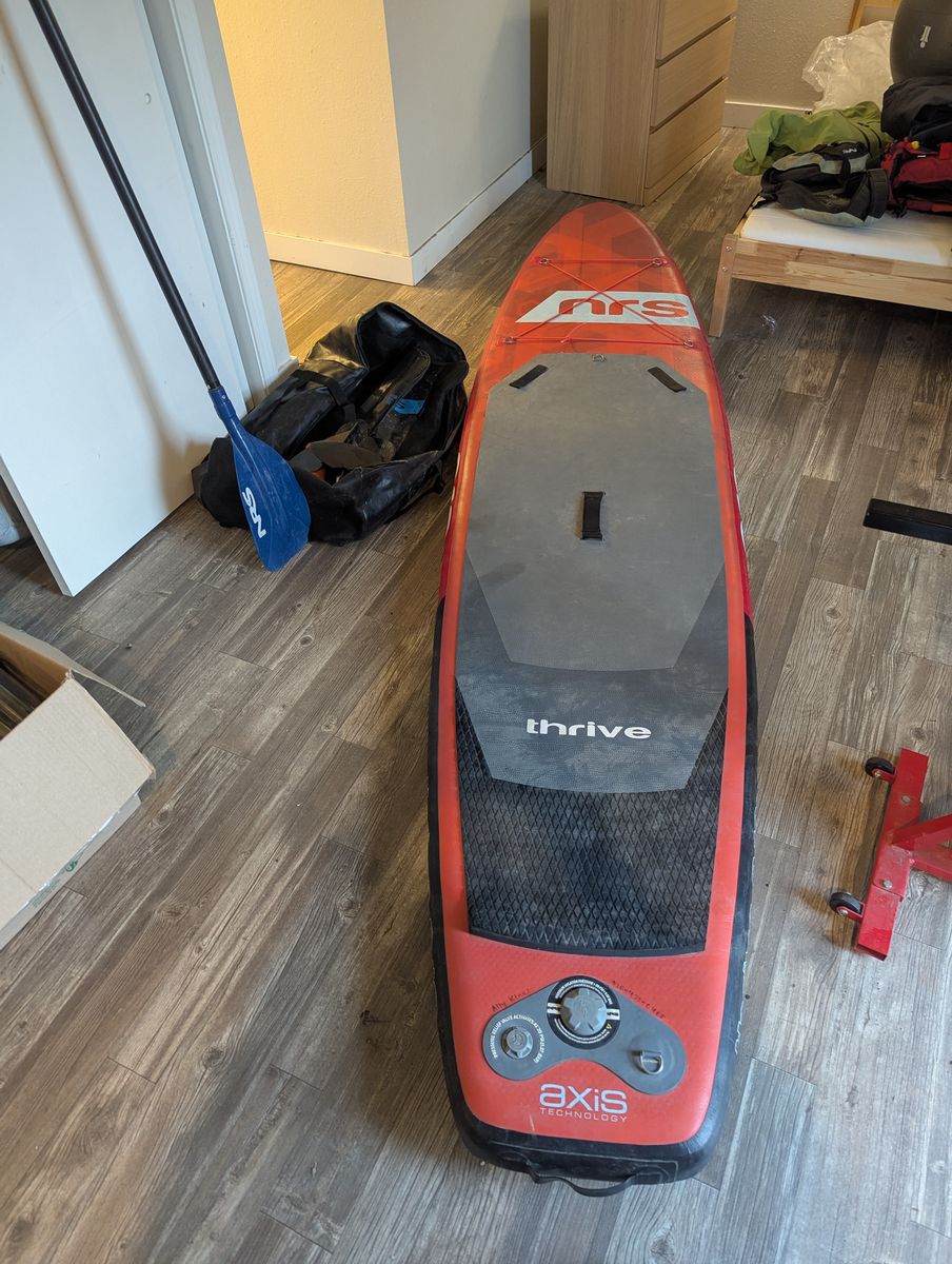 NRS Thrive 9'10" Stand Up Paddleboard