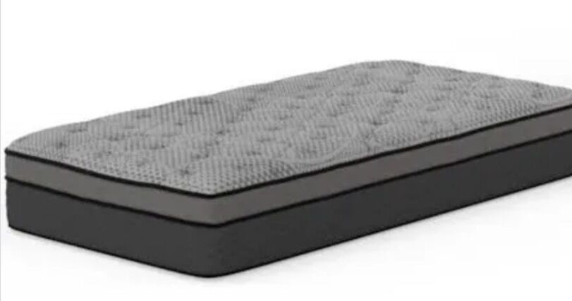 Super thick and comfortable Twin mattress