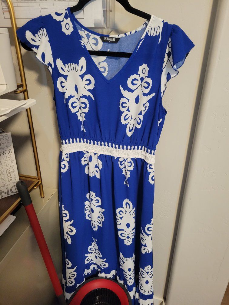 BTFBM Blue & White Patterned V-Neck Midi Dress, Size Small