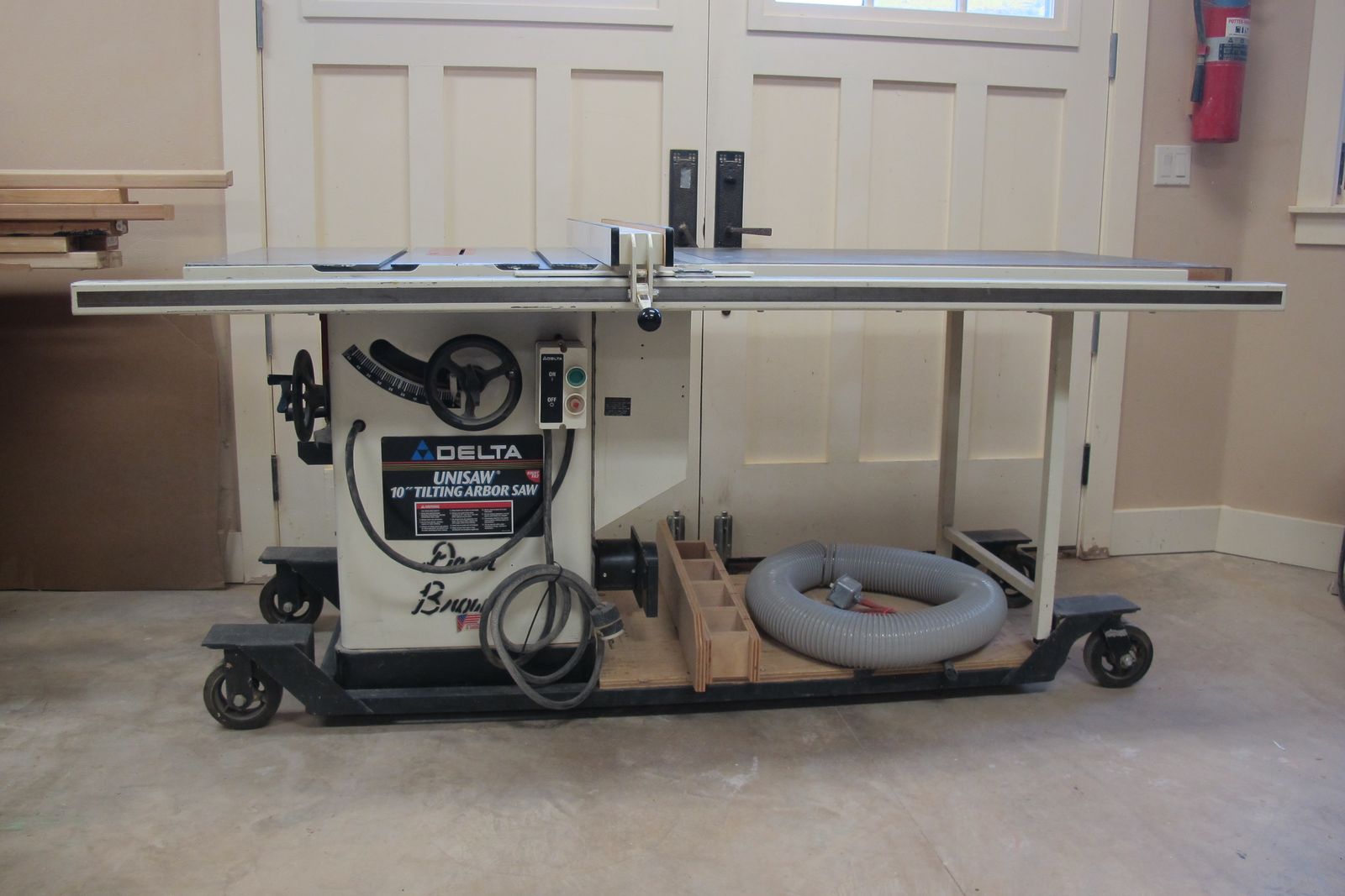 Delta 10" Unisaw