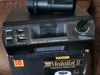 35mm slide projector&6x6ft screen