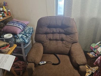 Comfortable Brown Power Recliner Lift Chair for Easy Mobility and Relaxation