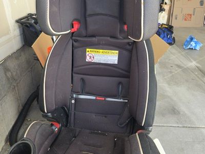 GREICO CAR SEAT AND TODDLER SEAT