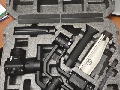 DJI Ronin-S 3-Axis Handheld Camera Gimbal Stabilizer with Tripod Stand