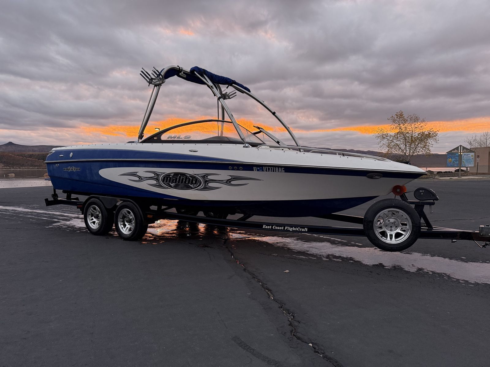 2004 Malibu Wakesetter 23’ XTi