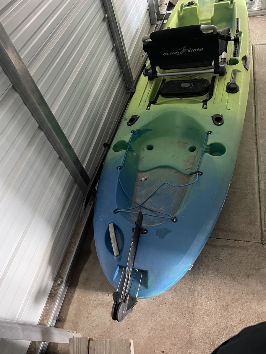 Ocean peddle kayak