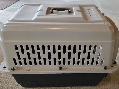 Pet Carrier - Medium Size Dog or Multiple Cats