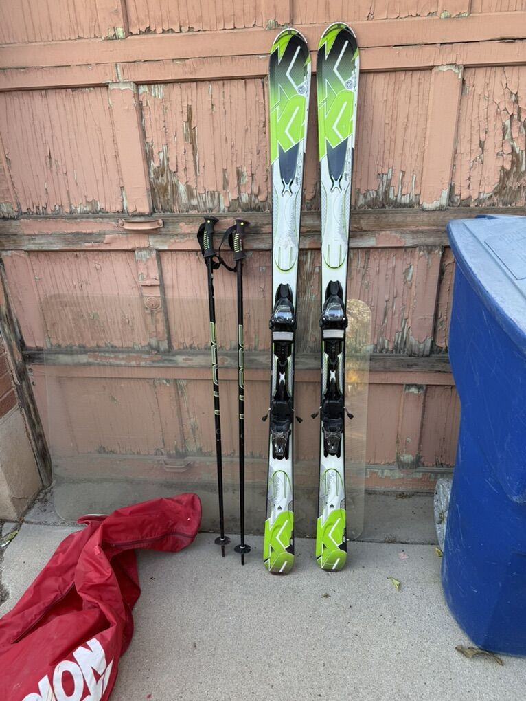K / 2 Skis & poles & Bag