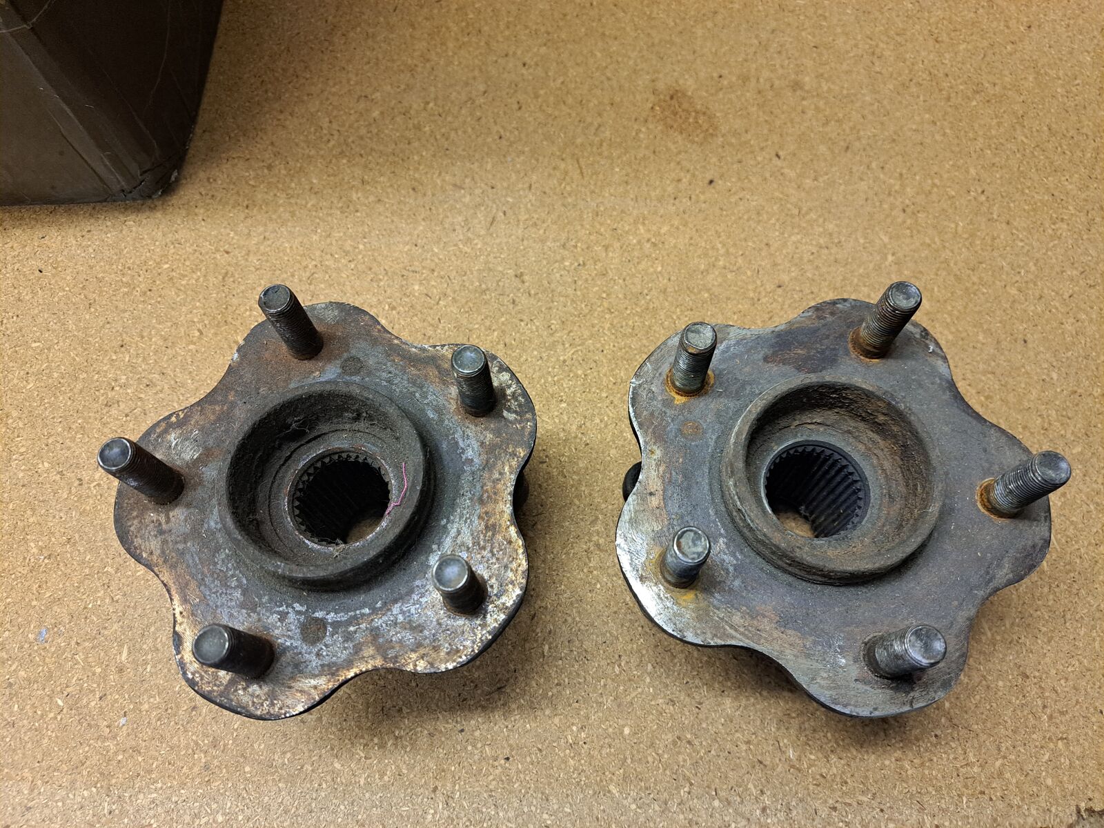 Z32 1990 - 1996 300zx tt twin turbo rear hubs