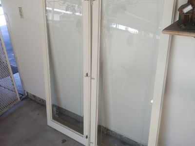4 cabinet doors with beveled and etched class