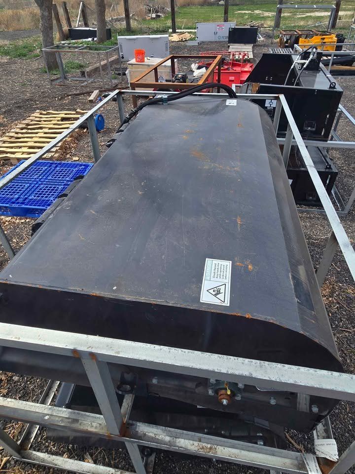 Main image 4