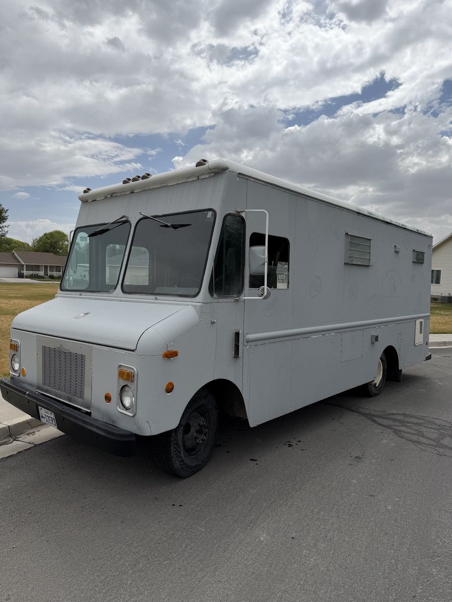 Food truck - new engine & transmission